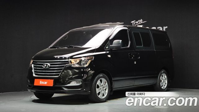 Hyundai Starex 2020 — photo 1
