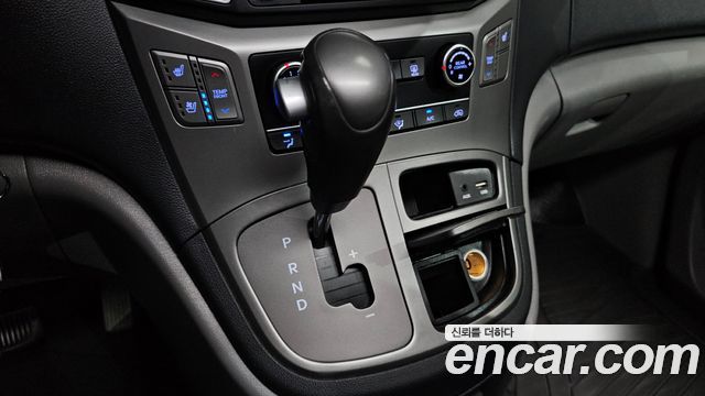 Hyundai Starex 2020 — photo 12