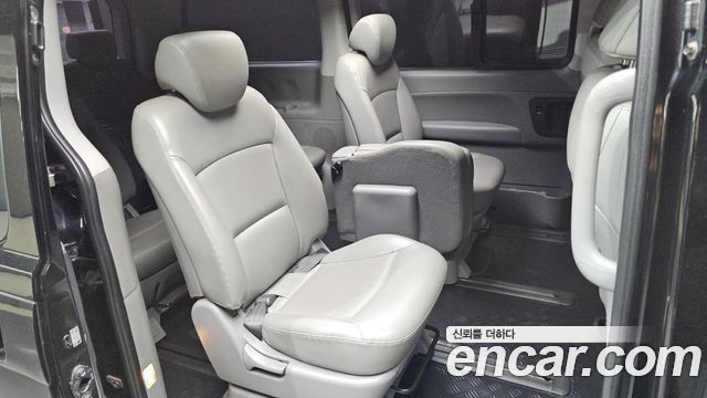 Hyundai Starex 2020 — photo 17