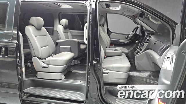 Hyundai Starex 2020 — photo 16