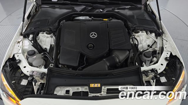 Mercedes-Benz C-Class 2023 — photo 6