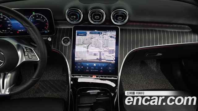 Mercedes-Benz C-Class 2023 — photo 20
