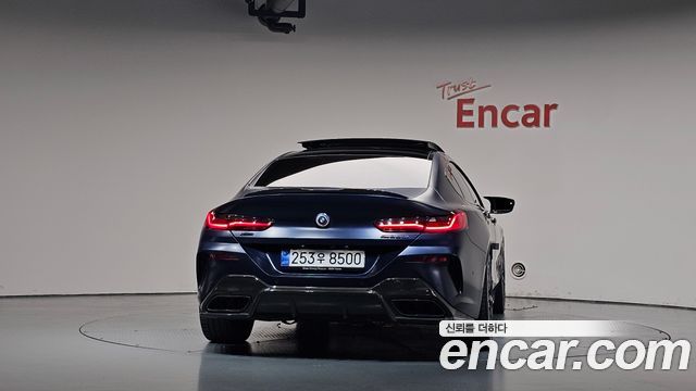 BMW 8-Series 2022 — photo 4