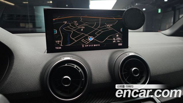 Audi Q2 2020 — photo 22