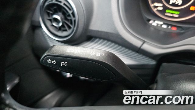 Audi Q2 2020 — photo 27