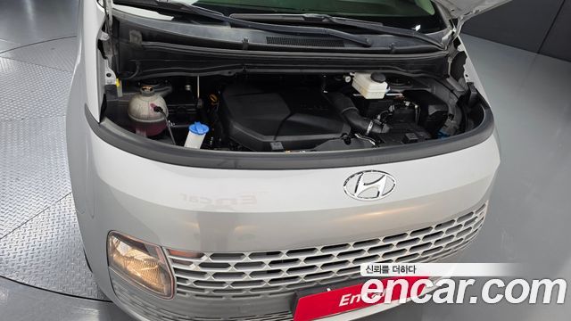 Hyundai Staria 2022 — photo 6