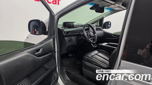 Hyundai Staria 2022 — photo 13