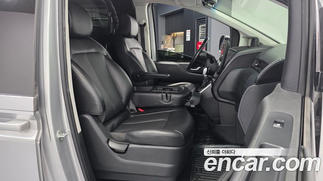 Hyundai Staria 2022 — photo 17