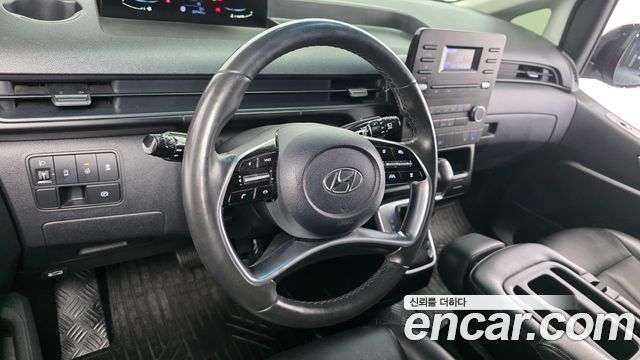 Hyundai Staria 2022 — photo 19