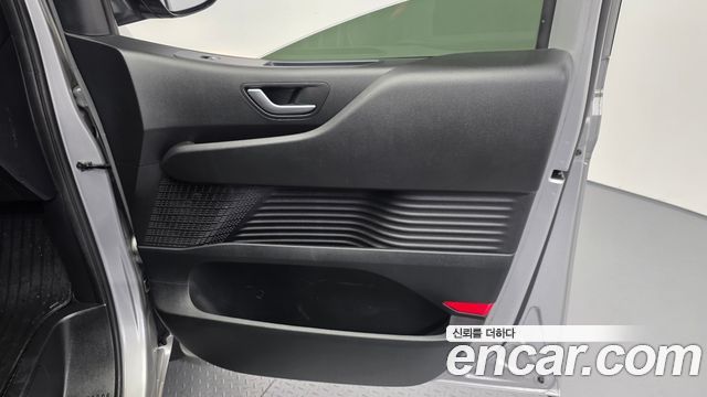 Hyundai Staria 2022 — photo 15
