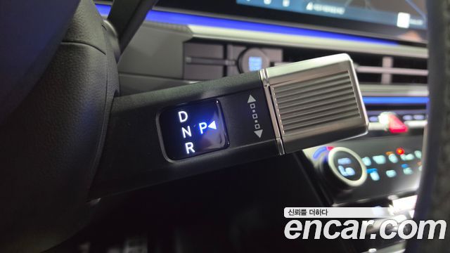 Hyundai Santafe 2025 — photo 9