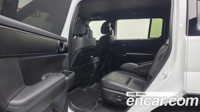 Hyundai Santafe 2025 — photo 17