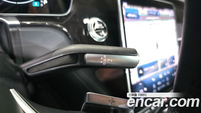 Mercedes-Benz S-Class 2022 — photo 12