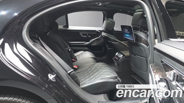 Mercedes-Benz S-Class 2022 — photo 18