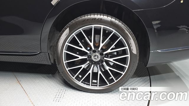 Mercedes-Benz S-Class 2022 — photo 7