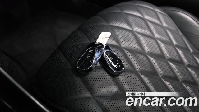 Mercedes-Benz S-Class 2022 — photo 31