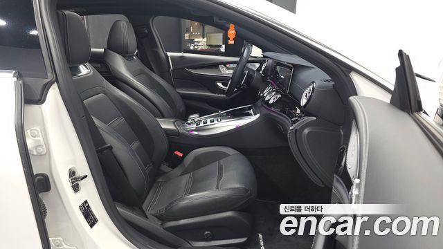 Mercedes-Benz AMG GT 2022 — photo 11