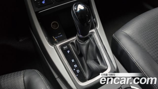 Hyundai AVANTE 2015 — photo 12