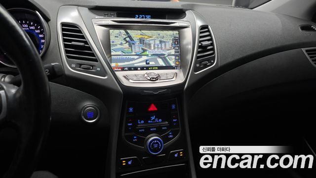 Hyundai AVANTE 2015 — photo 20
