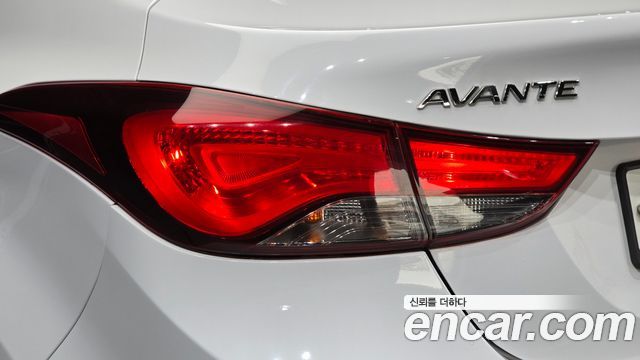 Hyundai AVANTE 2015 — photo 9