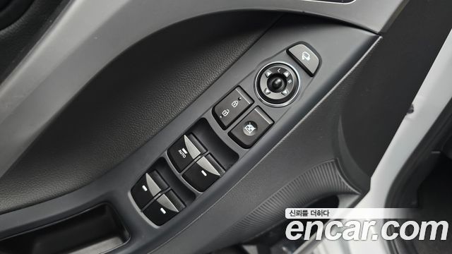 Hyundai AVANTE 2015 — photo 28