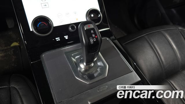 Land Rover Range Rover Evoque 2020 — photo 12