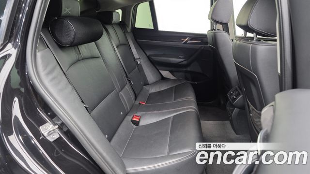 BMW X4 2016 — photo 12