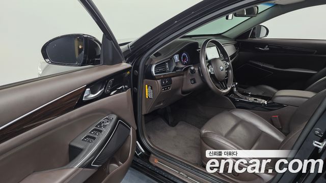 Kia K7 2018 — photo 10