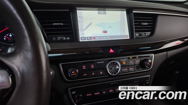 Kia K7 2018 — photo 13