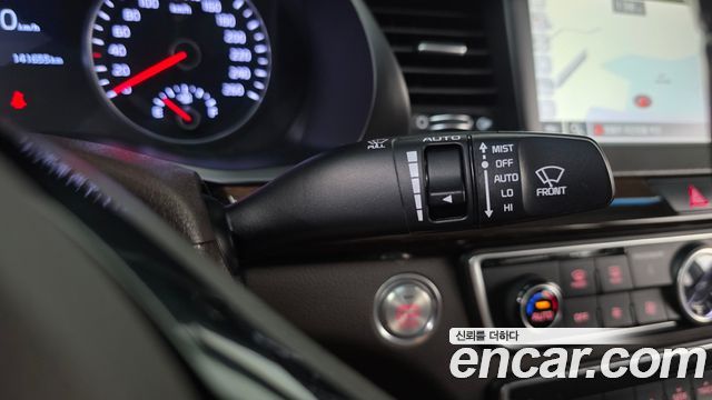 Kia K7 2018 — photo 19