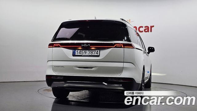Kia Canival 2022 — photo 4