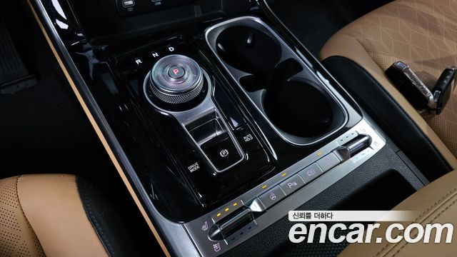 Kia Canival 2022 — photo 12