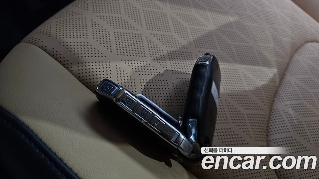 Kia Canival 2022 — photo 23