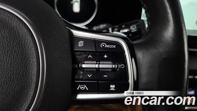 Kia Canival 2022 — photo 24