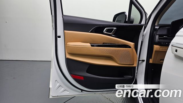 Kia Canival 2022 — photo 15