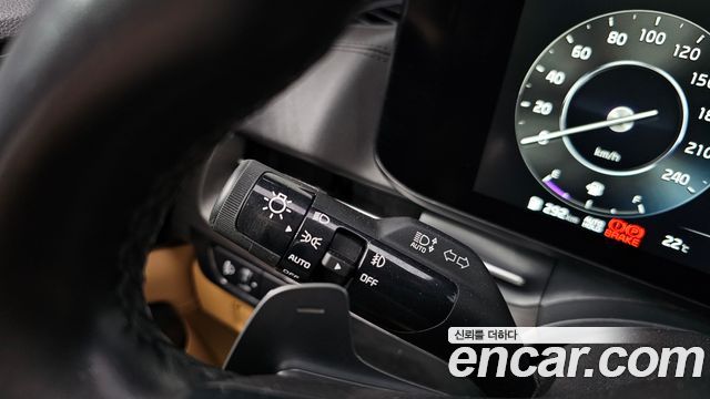 Kia Canival 2022 — photo 34
