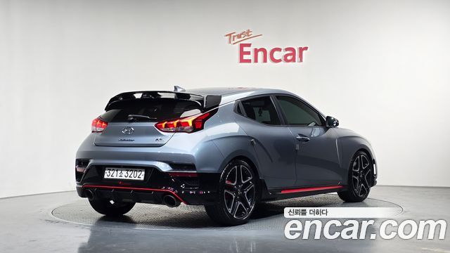 Hyundai Veloster 2020 — photo 2