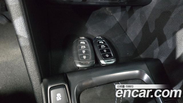 Hyundai Veloster 2020 — photo 18