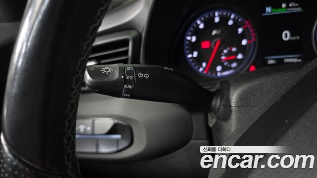 Hyundai Veloster 2020 — photo 26