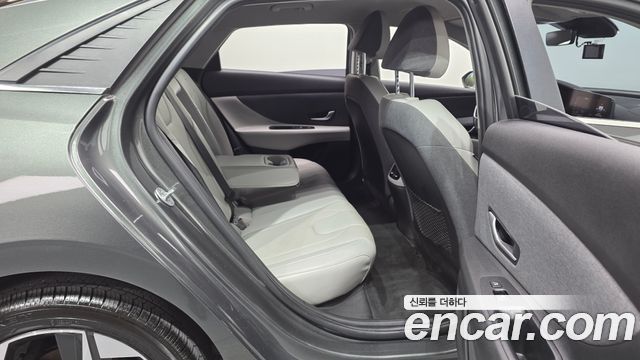 Hyundai AVANTE 2022 — photo 17