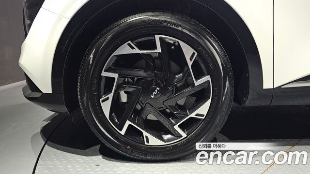 Kia Sportage 2023 — photo 5
