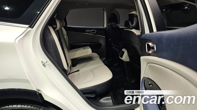 Kia Sportage 2023 — photo 18
