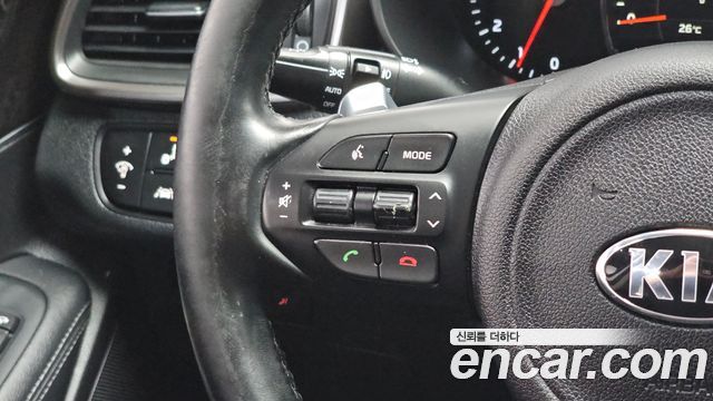 Kia Sorento 2016 — photo 18