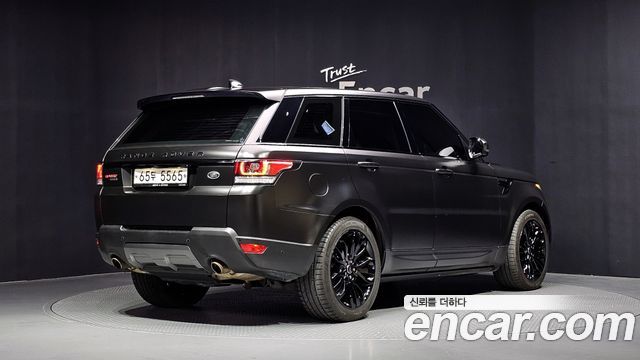 Land Rover Range Rover Sport 2017 — photo 2