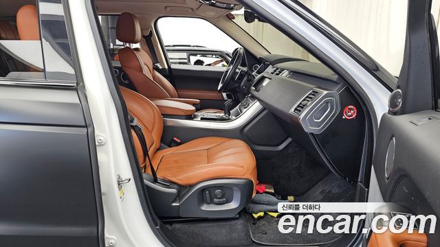 Land Rover Range Rover Sport 2017 — photo 11