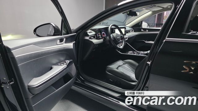 Kia K5 2023 — photo 13