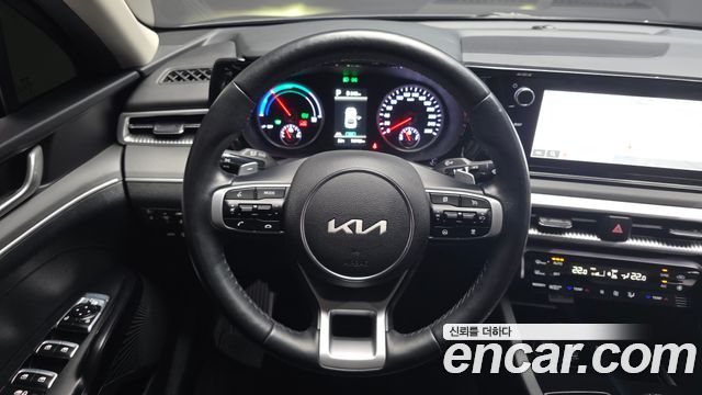 Kia K5 2023 — photo 20