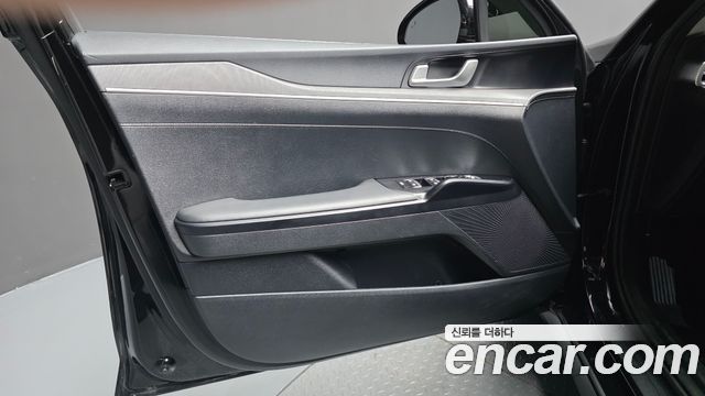 Kia K5 2023 — photo 14