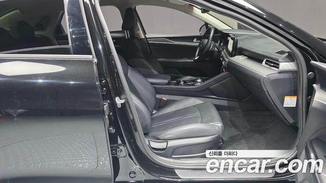 Kia K5 2023 — photo 16