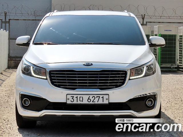 Kia Canival 2018 — photo 1